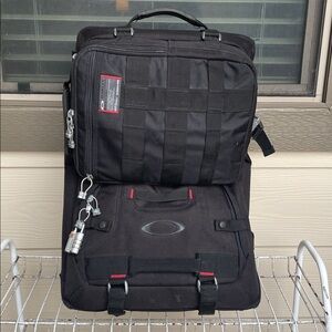 Oakley Tactical Field Gear Rolling Luggage AP Black Travel
